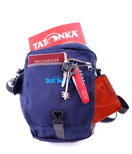 Универсальная вместительная дорожная сумочка. Tatonka Check In XT Clip