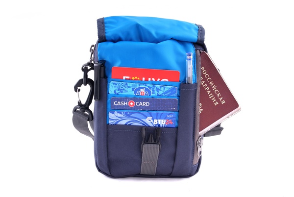 Универсальная дорожная сумочка на застежке-фастексе Tatonka Check In  CLIP